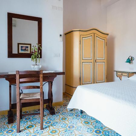 B&B Orto Paradiso มินอริ ภายนอก รูปภาพ